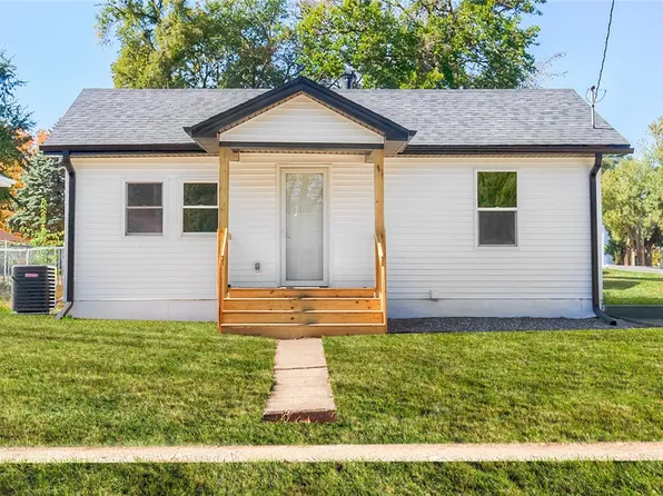830 E 27th St, Des Moines, IA 50317