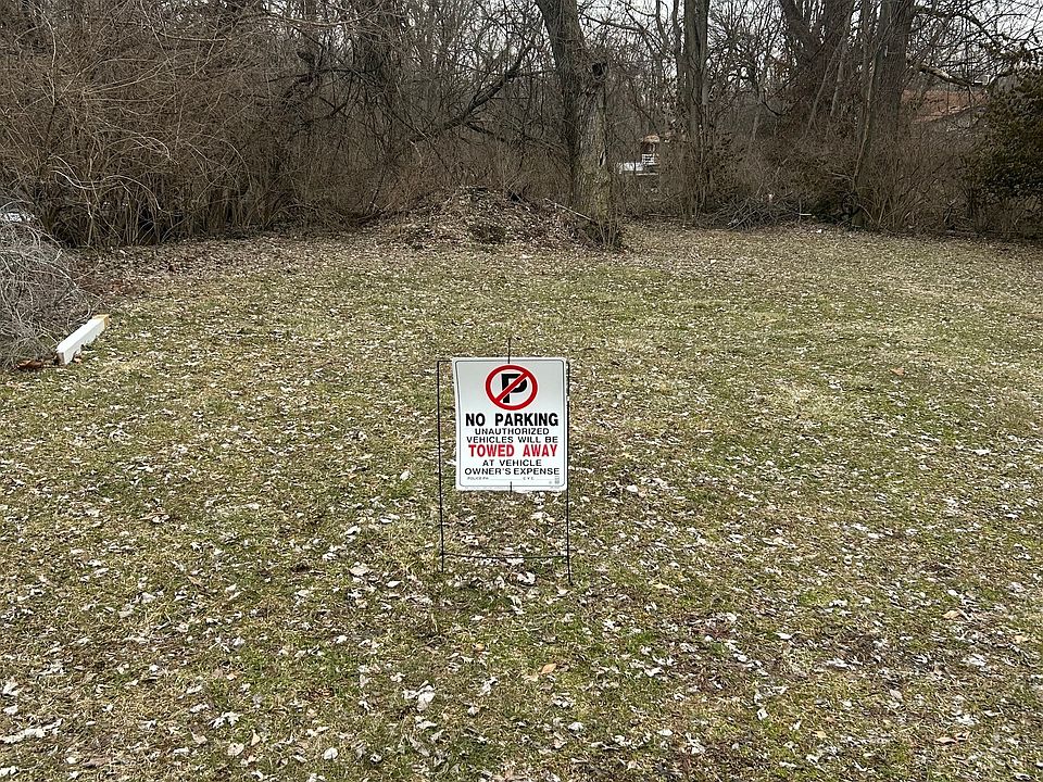 2nd image of 3316 N Sherman Dr