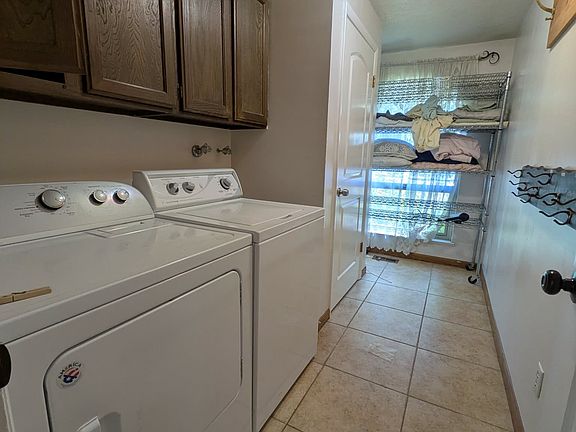5th image of 236 S Aileen Way #A