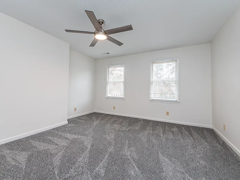 225 Autumn Trace Ct — Photo 18