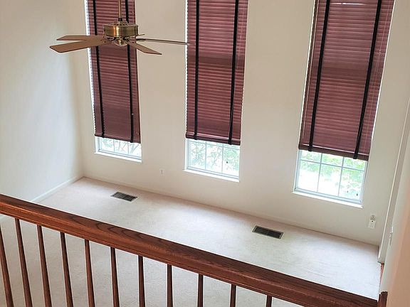 4th image of 1928 Crescent Park Dr Unit 29B