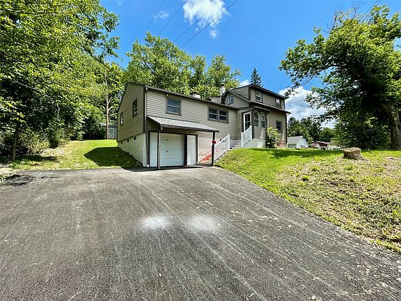 2nd image of 1143 Tracy Creek Rd