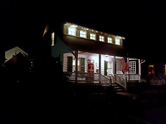 4th image of 703 Ann St