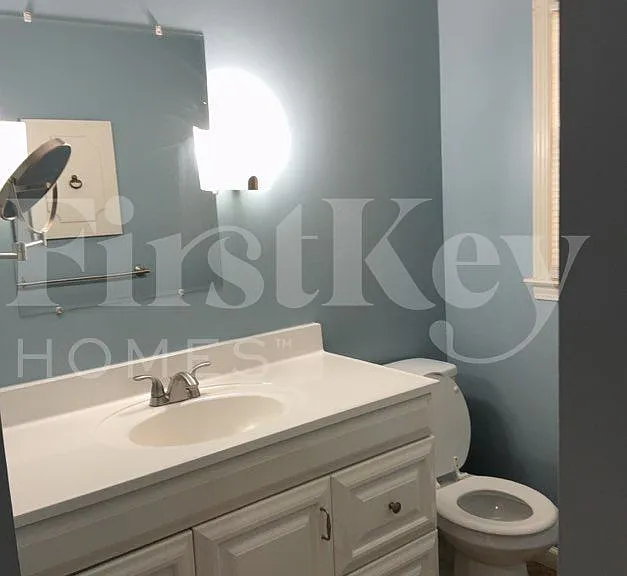 509 SW Victor Dr — Photo 9