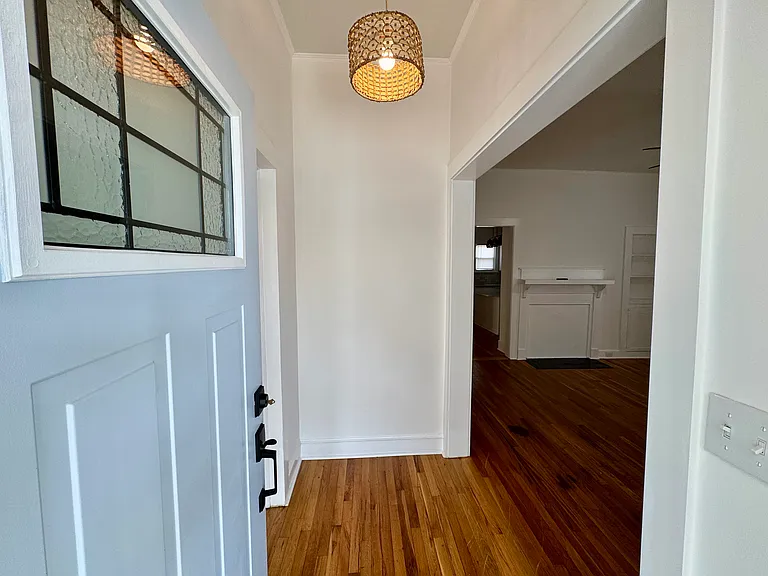 313 N Rose Ave — Photo 3
