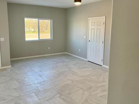 5th image of 427 Cancun Ct