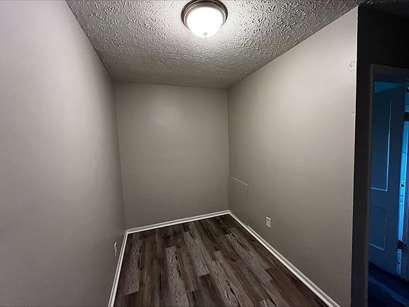 4th image of 460 Hanley St