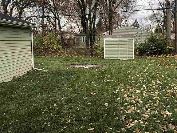 4th image of 216 E Greenview Ave