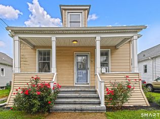 34 Colony St, Ansonia, CT 06401