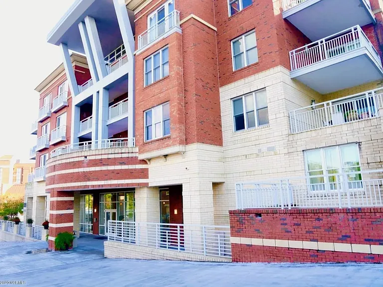 216 Sky Sail Blvd — Photo 8