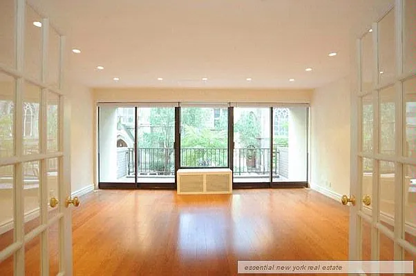 Sold by essential NEW YORK Real Estate | media 4