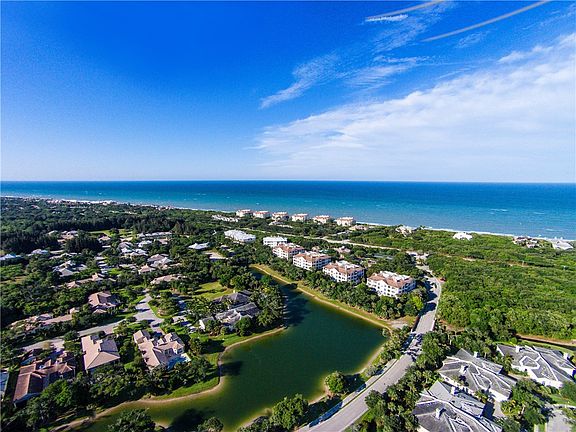 4th image of 900 River Club Dr #A1a