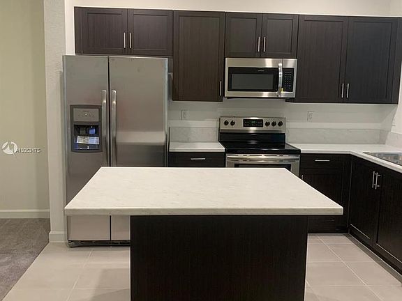 3rd image of 2636 SE 15th Pl #2636