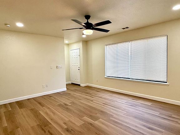 4th image of 2425 Knowlwood Ct