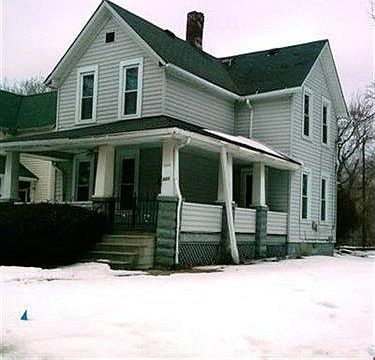 1st image of 322 W 13th St