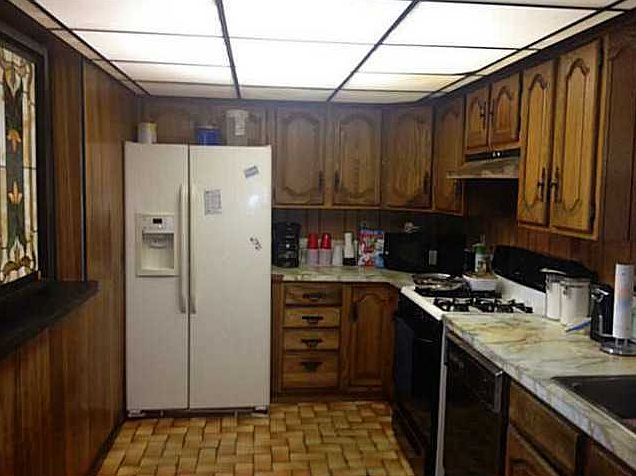 2nd image of 20201 NE 13th Ct