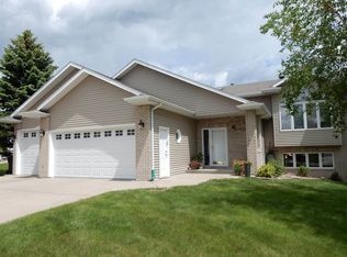 3903 Dominion St, Bismarck, ND 58503