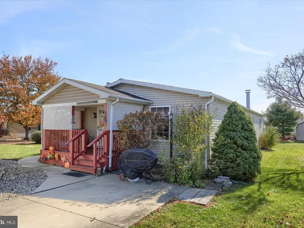 54 Juniper St, Palmyra, PA 17078