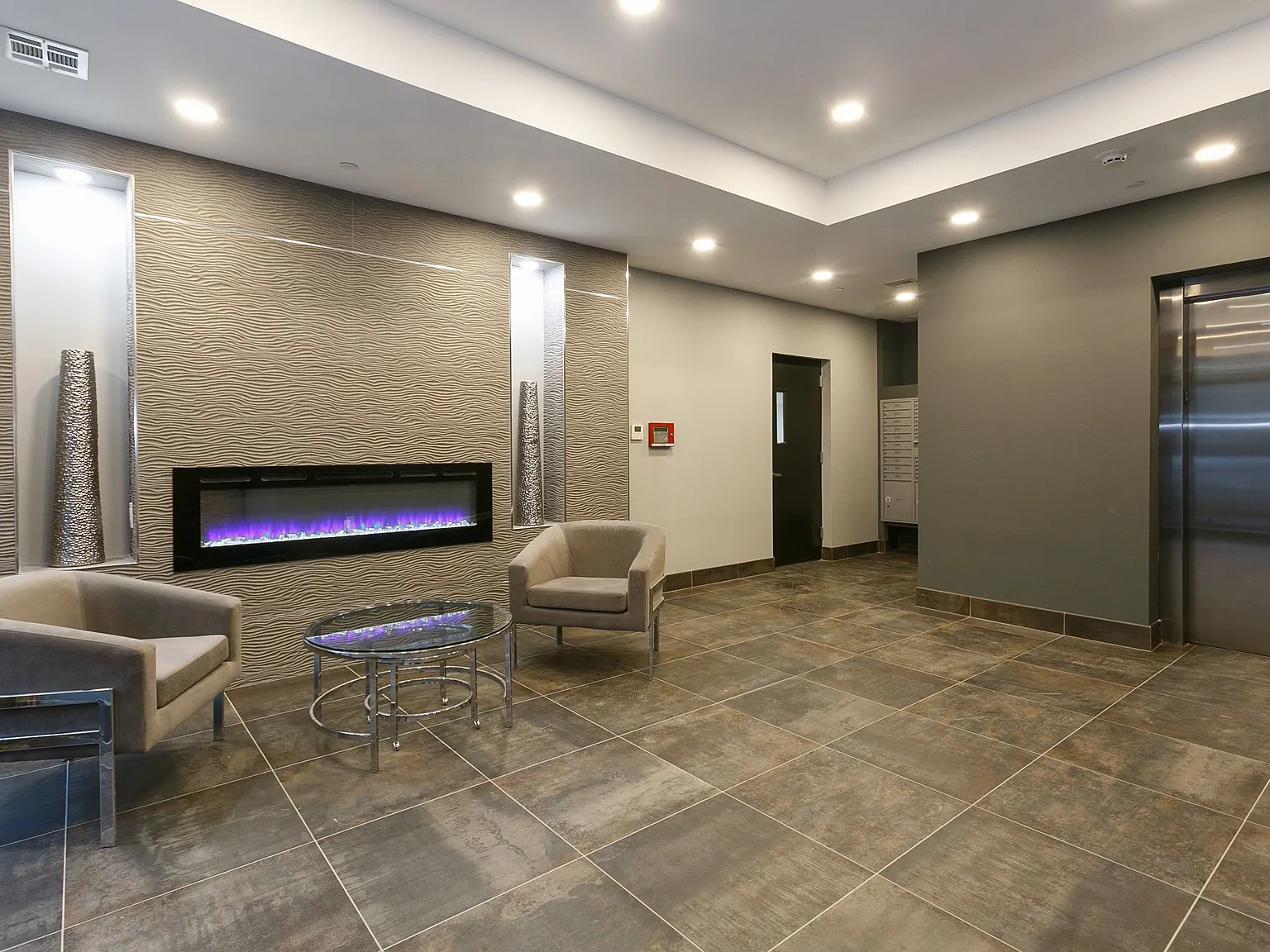 6020 Hudson Ave — Photo 3