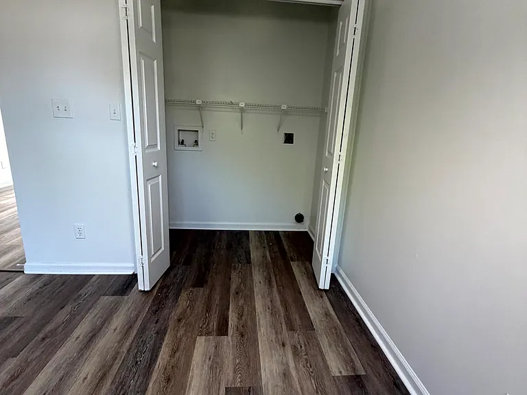 2915 Sorrell Ct — Photo 9