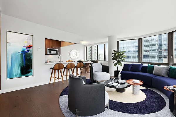 Rented by Greystar | media 31