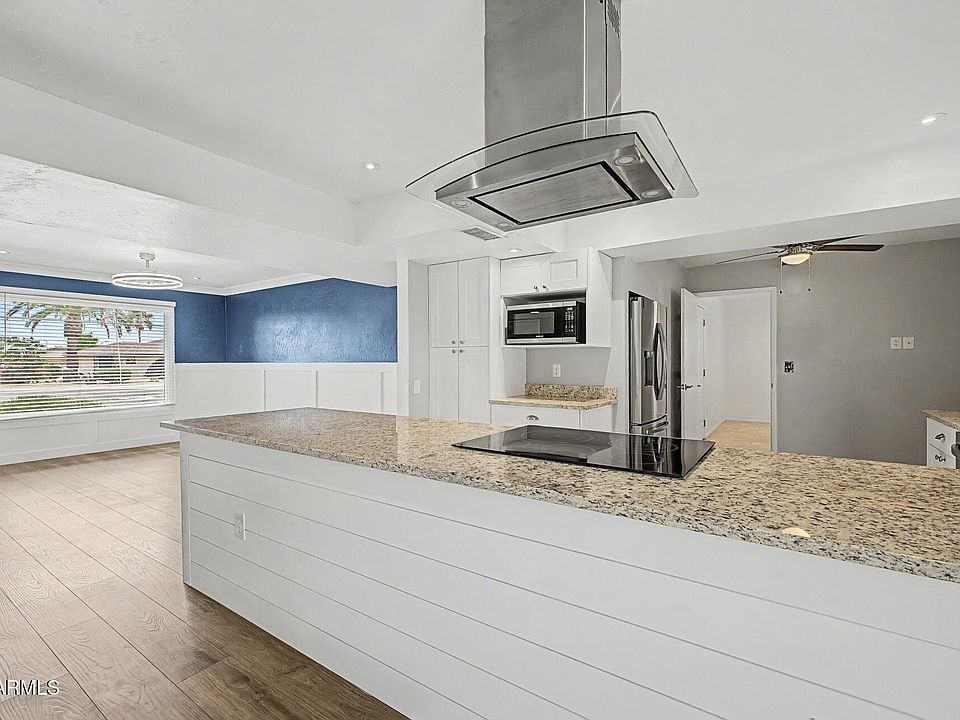1st image of 20220 N 126TH Avenue