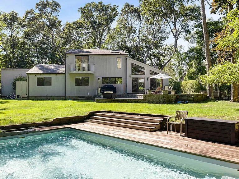72 Sea Farm Ln — Photo 2