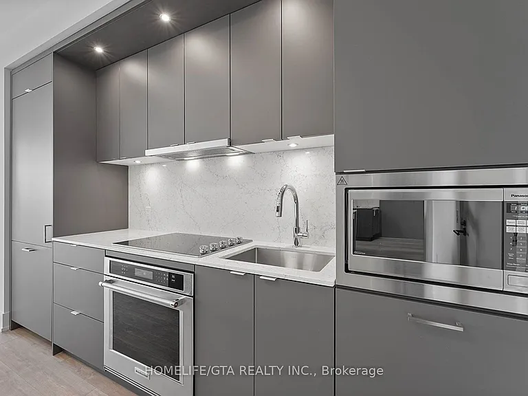 858 Dupont St #602 — Photo 16