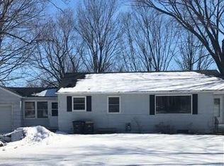 1517 S 3rd St, Saint Peter, MN 56082