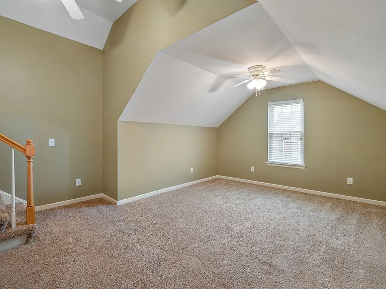 7037 Mooreland Ct — Photo 35