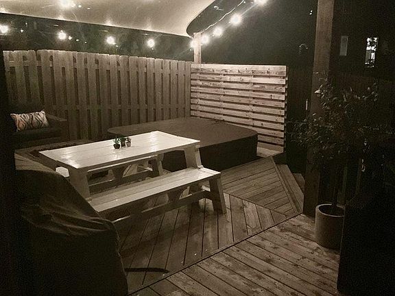 4th image of 18236 Harney St