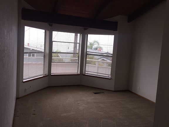 5th image of 327 Park Dr