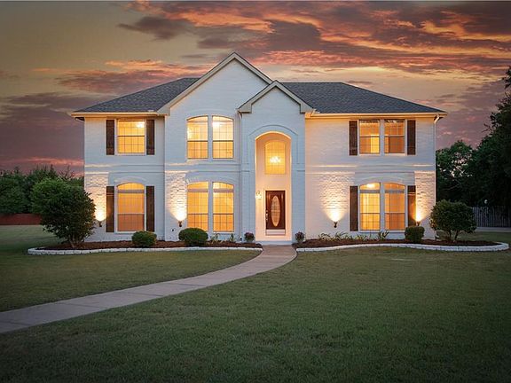 3rd image of 103 Covey Ln