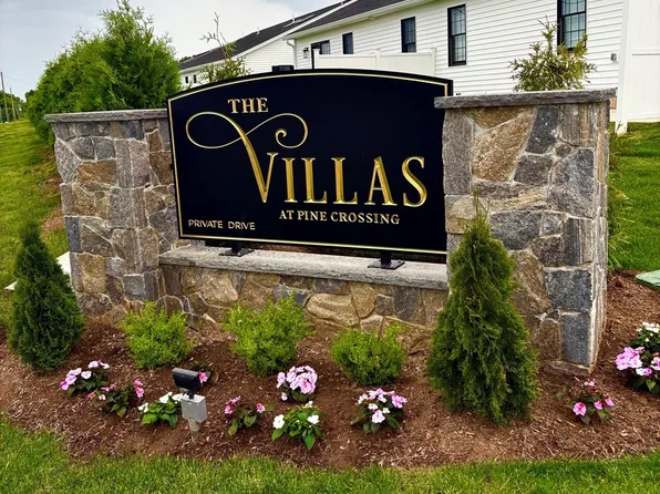 116 Villa Dr #116, Feeding Hills, MA 01030