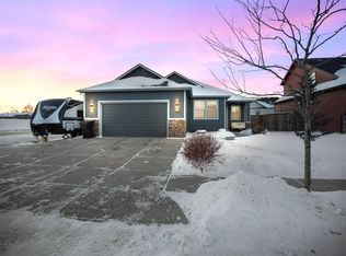 2001 18th Ave W, Williston, ND 58801