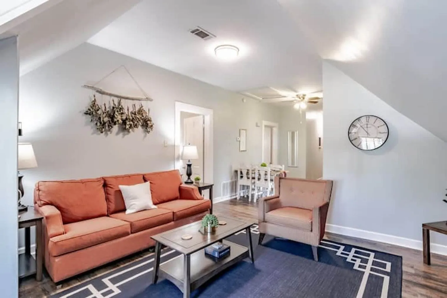 2 bed, 2.0 bath, 1065 sqft, $1,943 — Photo 2