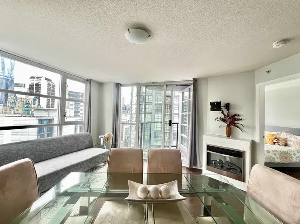 1199 Seymour St #1102, Vancouver, BC V6B 1K3