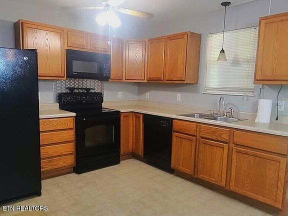 4th image of 2252 McClung Ave