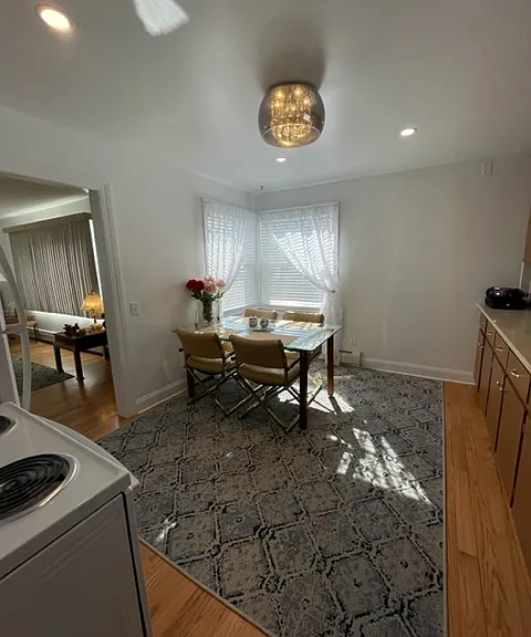 158 Windsor Ave — Photo 10