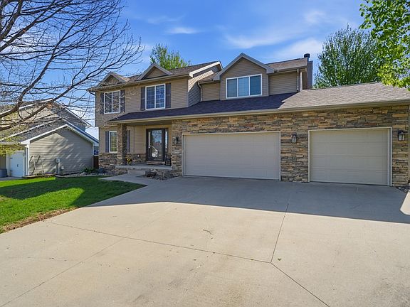 2nd image of 1935 SE Prairie Creek Dr