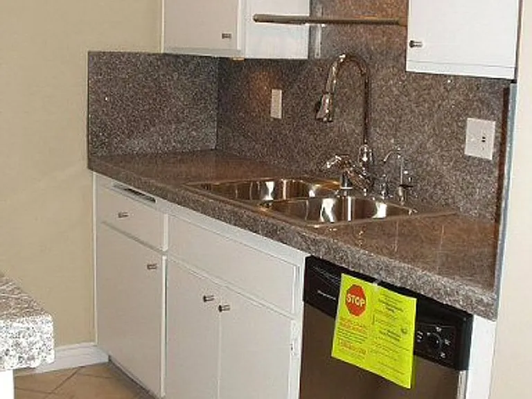 The Crescent @ Memory Park Apts — Photo 16