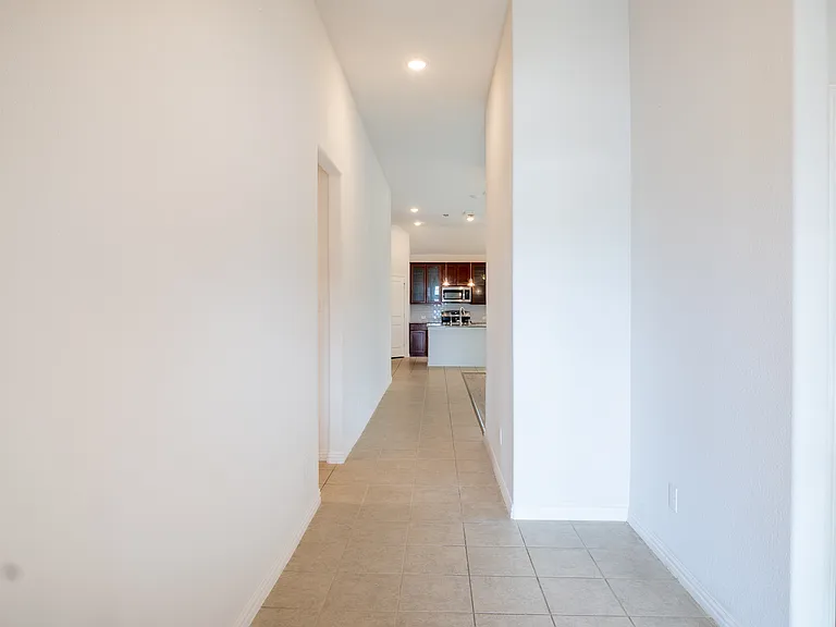 420 Kirkham Dr — Photo 12
