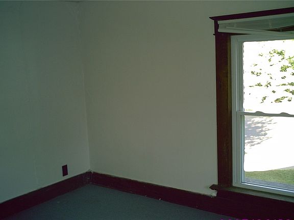4th image of 1936 S Main #1,2