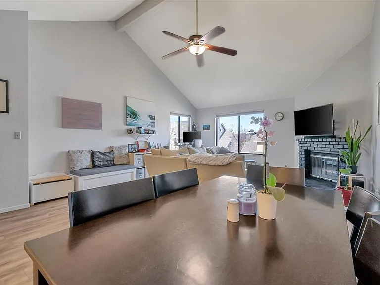 18 Carriage Ln — Photo 6