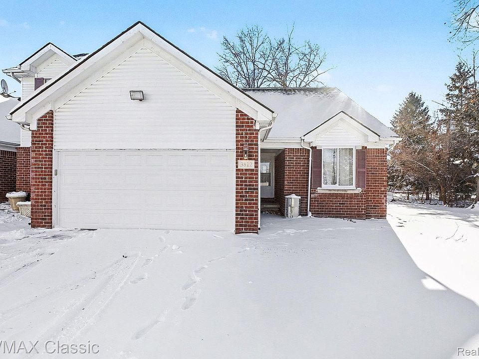 1st image of 3812 Lesia Dr #14