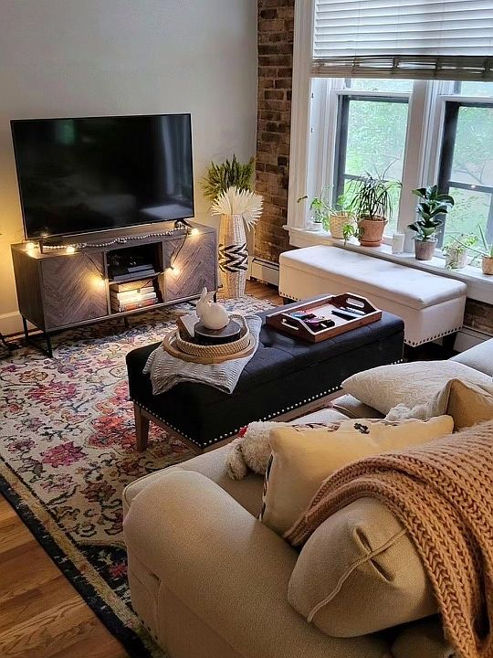 1st image of 77 W Archer Pl #102