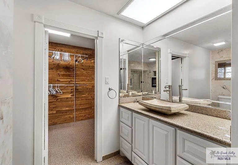 136 W Ruben M Torres Blvd — Photo 9