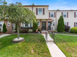 18 Fern Ct, Sayreville, NJ 08872