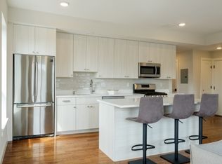 8 Everett St, Dorchester, MA 02122