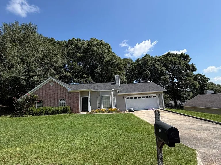 123 Scotty Ln — Photo 1